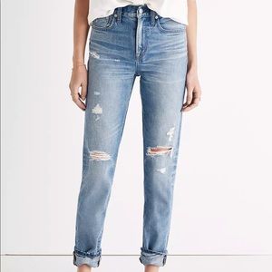 The Perfect Vintage Jean in Chet Wash: Distressed Edition